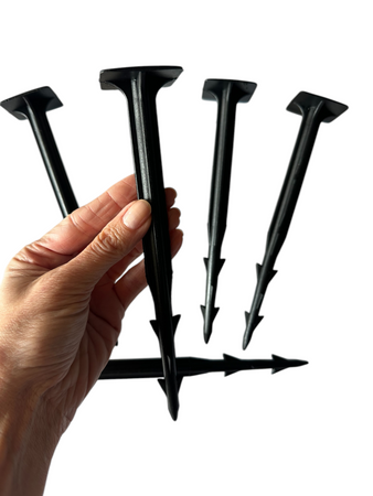 Kołki plastikowe do agrotkanin, agrowłókniny i obrzeży 50 szt