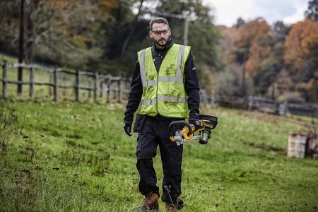 DCM561P1-QW Kosa akumulatorowa Podkaszarka z silnikiem BL 18V 1x aku 5Ah Dewalt