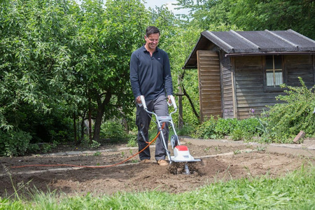 Glebogryzarka IKRA IEM 800S glebogryzarka elektryczna ogrodowa 800W / 28 cm PREMIUM OB-IKRIEM800 OGRODY Oficjalny dystrybutor Autoryzowany dealer i serwis Ikra