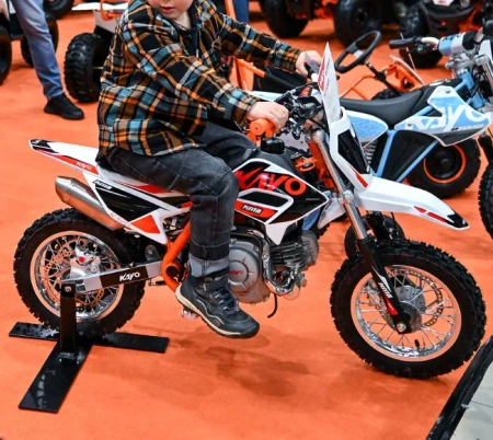 Pit Bike KAYO 50 KMB – idealny pierwszy motocykl dla dziecka od 4 lat