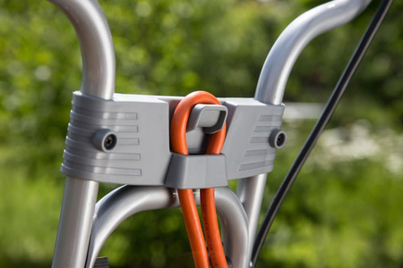 Glebogryzarka IKRA IEM 800S glebogryzarka elektryczna ogrodowa 800W / 28 cm PREMIUM OB-IKRIEM800 OGRODY Oficjalny dystrybutor Autoryzowany dealer i serwis Ikra