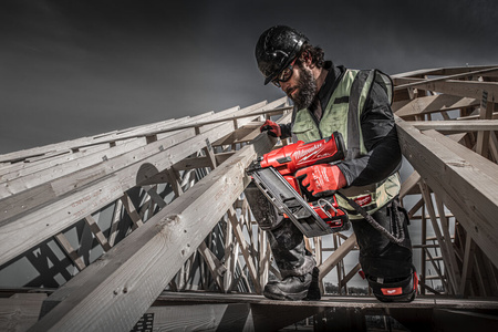 Gwoździarka konstrukcyjna Milwaukee 34° M18 FFN-0C 18 V, FUEL™, w walizce, bez wyposażenia