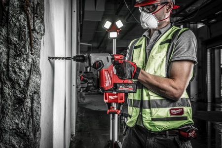 Młot 4-trybowy SDS-Plus Milwaukee 18 V M18 FHX-0X, FUEL™, w walizce, bez wyposażenia