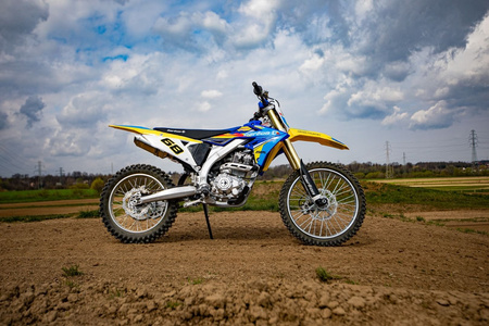 Barton MZK 250 - Najlepszy Dirt Bike Terenowy dla Miłośników Off-Roadu