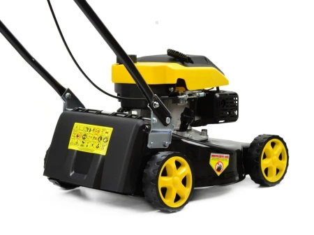 Tania Kosiarka spalinowa 3,5 KM John Gardener TB40P11