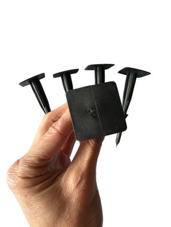 Kołki plastikowe do agrotkanin, agrowłókniny i obrzeży 100 szt