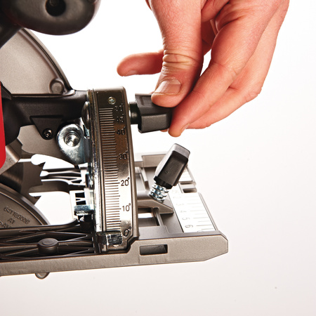 Pilarka tarczowa Milwaukee M18 CCS55-0X 55 mm, 18 V, FUEL™, w walizce, bez wyposażenia