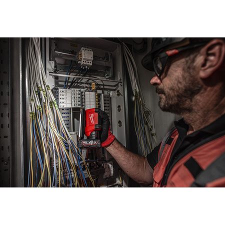 Lampa do oświetlania powierzchni, z obrotową głowicą Milwaukee M12 PAL-0, 700 lm, 12 V, bez wyposażenia