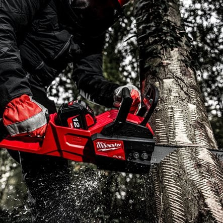Piła łańcuchowa akumulatorowa Milwaukee M18 FCHS-0, dł. prowadnicy 40 cm, 18 V, FUEL™, bez wyposażenia