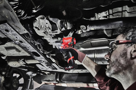 Subkompaktowy klucz udarowy Milwaukee M12 FIWF12-0 1/2", 339 Nm, 12 V, bez wyposażenia