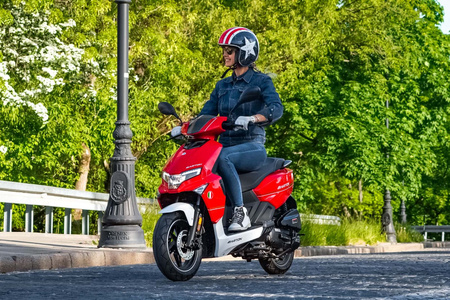 Barton Skuter Barton Active 50 czerwony