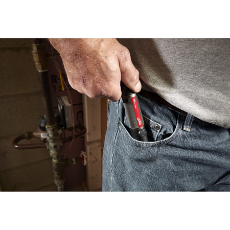 Latarka akumulatorowa USB Milwaukee L4 FMLED-301, 800 lm, 4 V, 3.0 Ah